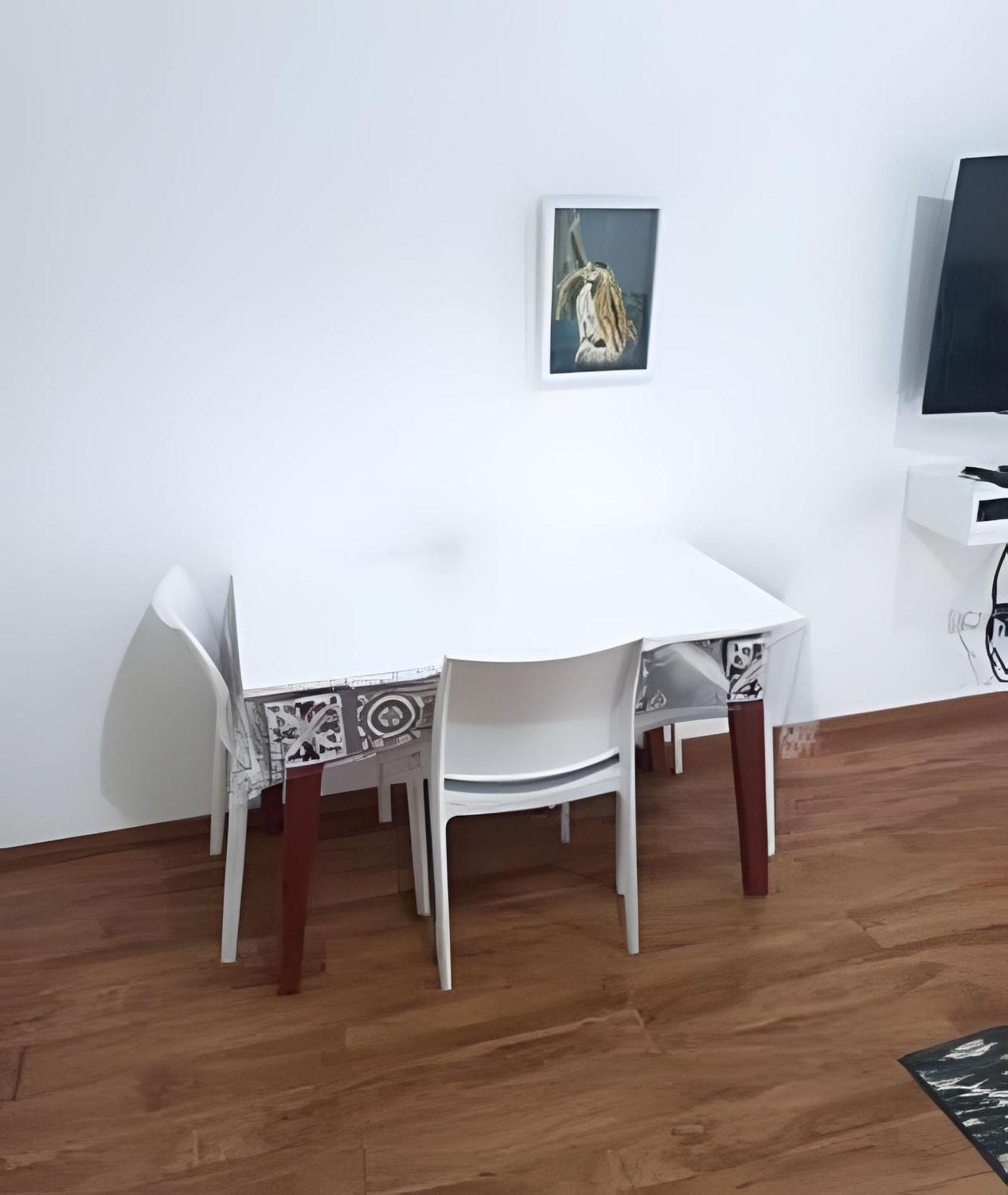 Veve V . Sun Splashed Apt, Easy Access To The Apartamento *